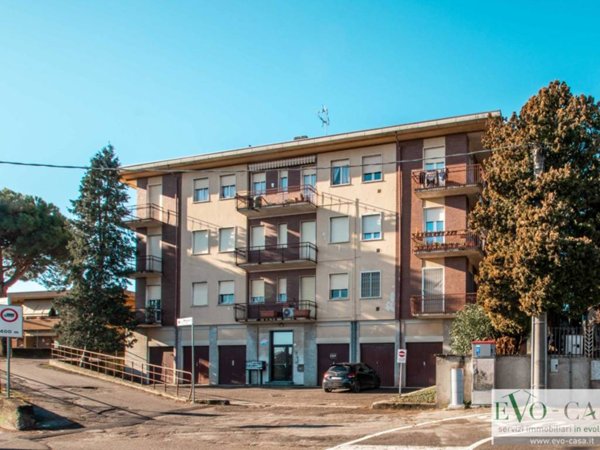 appartamento in vendita a Jerago con Orago