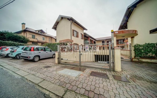 casa indipendente in vendita a Jerago con Orago