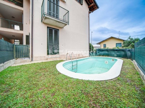 appartamento in vendita a Jerago con Orago