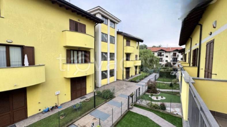 casa indipendente in vendita a Jerago con Orago