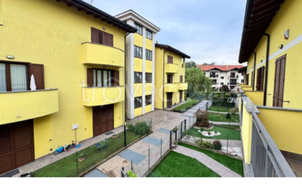 appartamento in vendita a Jerago con Orago