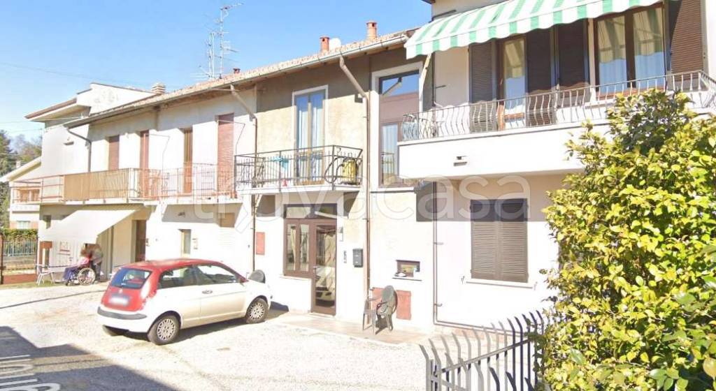 casa indipendente in vendita a Jerago con Orago