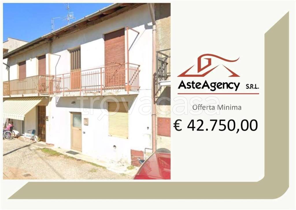 casa indipendente in vendita a Jerago con Orago