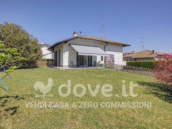 casa indipendente in vendita a Jerago con Orago