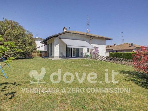 casa indipendente in vendita a Jerago con Orago