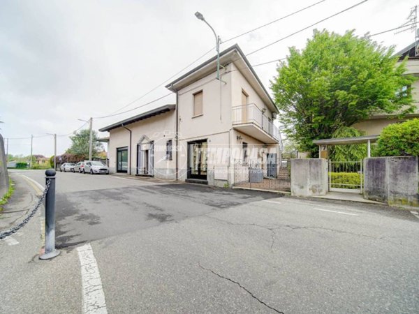 appartamento in vendita a Jerago con Orago