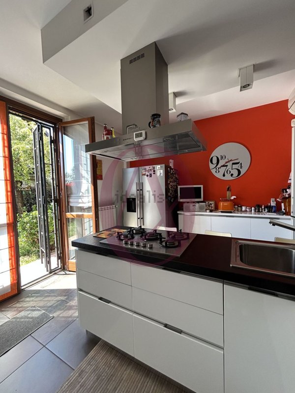 casa indipendente in vendita a Jerago con Orago