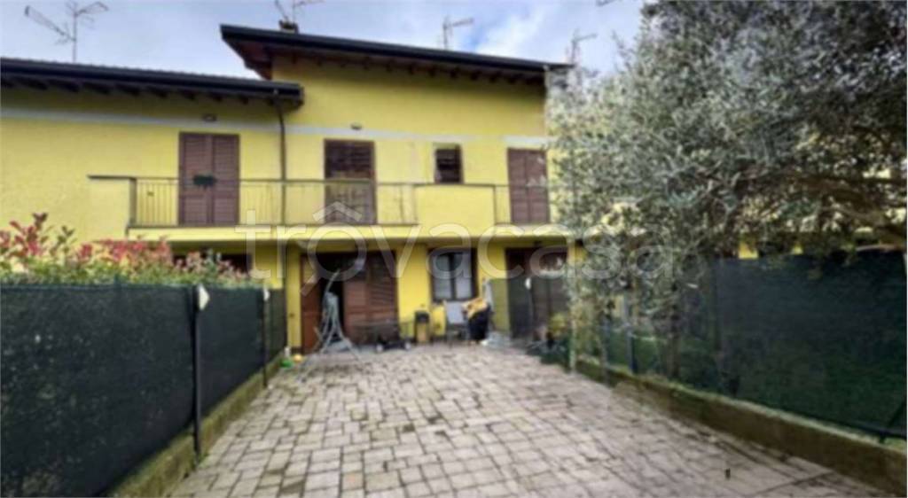 casa indipendente in vendita a Jerago con Orago