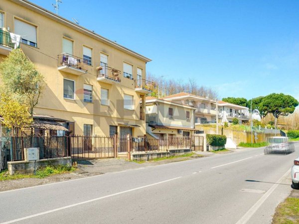 appartamento in vendita a Jerago con Orago