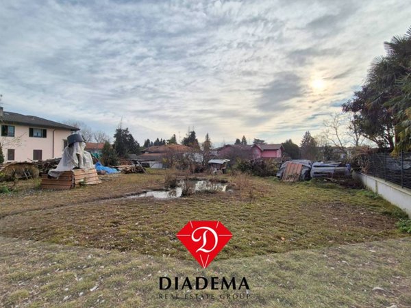 terreno edificabile in vendita a Jerago con Orago