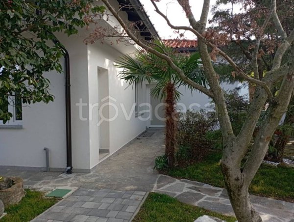 casa indipendente in vendita a Lavena Ponte Tresa in zona Ponte Tresa