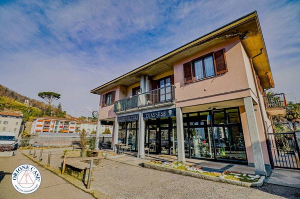 negozio in vendita a Lavena Ponte Tresa in zona Ponte Tresa