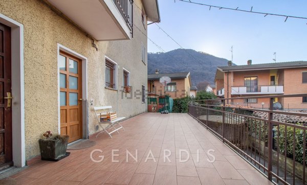 appartamento in vendita a Lavena Ponte Tresa