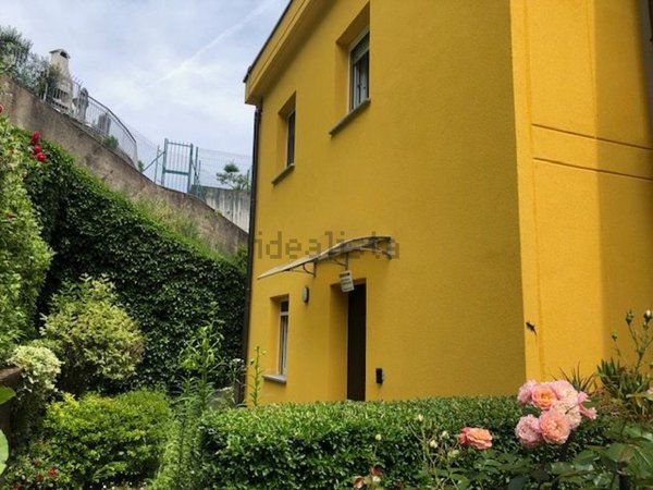 casa indipendente in vendita a Lavena Ponte Tresa