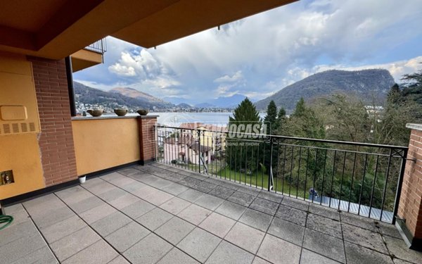 appartamento in vendita a Lavena Ponte Tresa