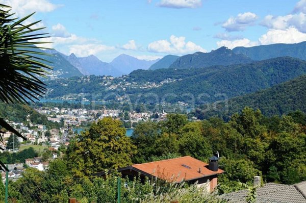 casa indipendente in vendita a Lavena Ponte Tresa in zona Ponte Tresa