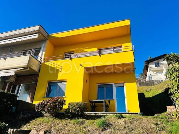 casa indipendente in vendita a Lavena Ponte Tresa in zona Ponte Tresa