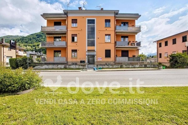appartamento in vendita a Lavena Ponte Tresa