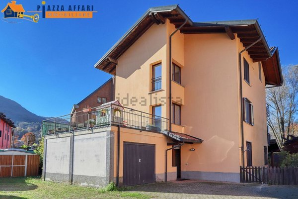 appartamento in vendita a Lavena Ponte Tresa in zona Lavena