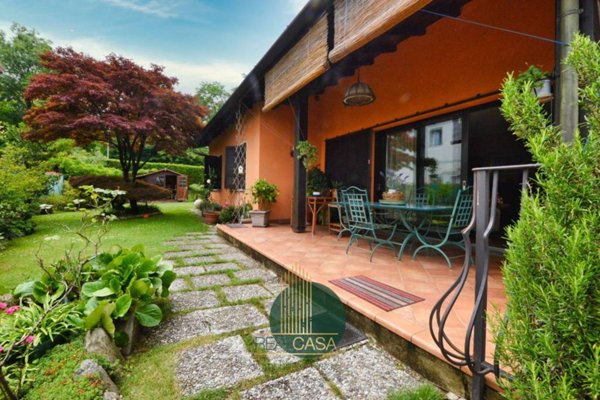 casa indipendente in vendita a Lavena Ponte Tresa in zona Ponte Tresa