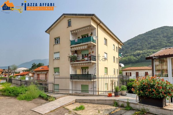 appartamento in vendita a Lavena Ponte Tresa