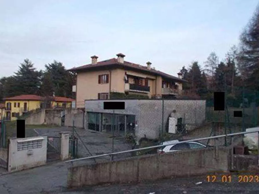 negozio in vendita a Lavena Ponte Tresa