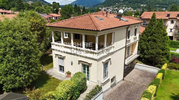 casa indipendente in vendita a Lavena Ponte Tresa