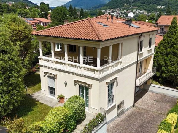 casa indipendente in vendita a Lavena Ponte Tresa
