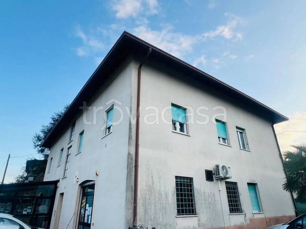 appartamento in vendita a Lavena Ponte Tresa in zona Ponte Tresa