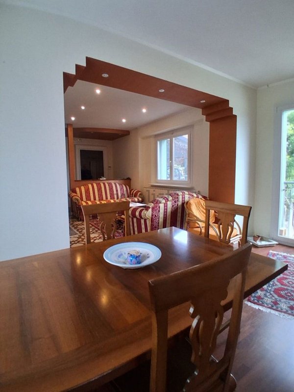 casa indipendente in vendita a Lavena Ponte Tresa