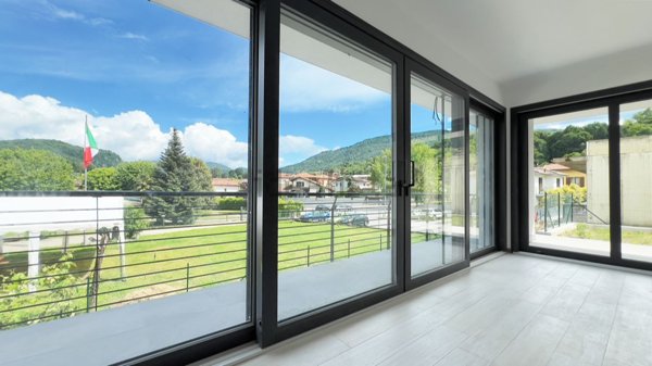 appartamento in vendita a Lavena Ponte Tresa