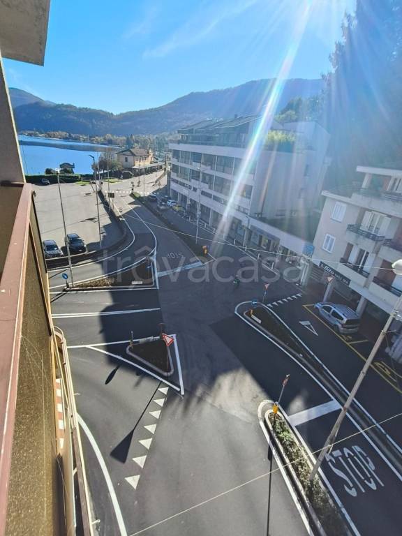 appartamento in vendita a Lavena Ponte Tresa in zona Ponte Tresa