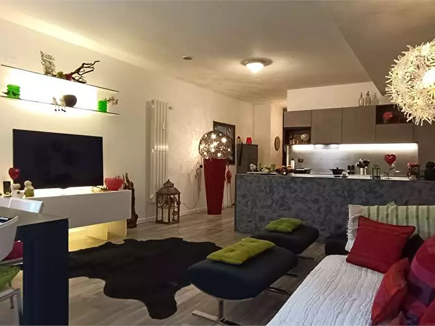appartamento in vendita a Lavena Ponte Tresa in zona Lavena