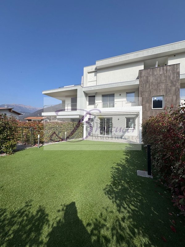 appartamento in vendita a Lavena Ponte Tresa