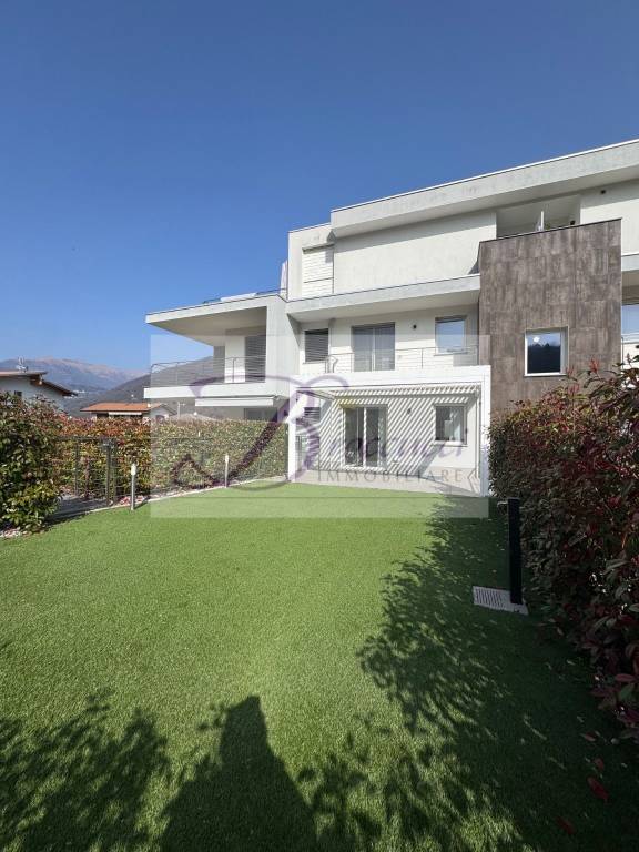 appartamento in vendita a Lavena Ponte Tresa in zona Ponte Tresa