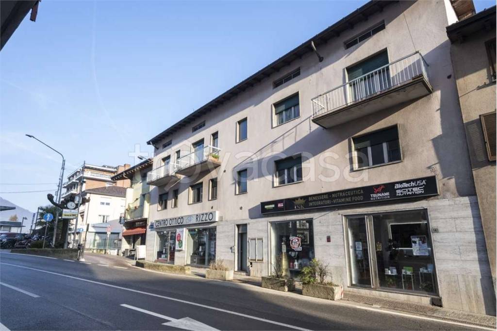 appartamento in vendita a Lavena Ponte Tresa in zona Ponte Tresa