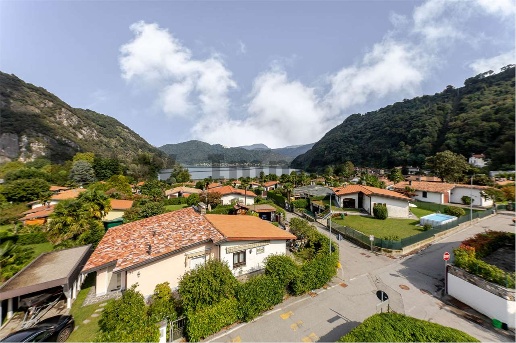 appartamento in vendita a Lavena Ponte Tresa