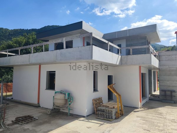 appartamento in vendita a Lavena Ponte Tresa