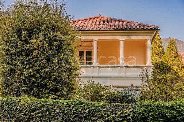 casa indipendente in vendita a Lavena Ponte Tresa in zona Ponte Tresa