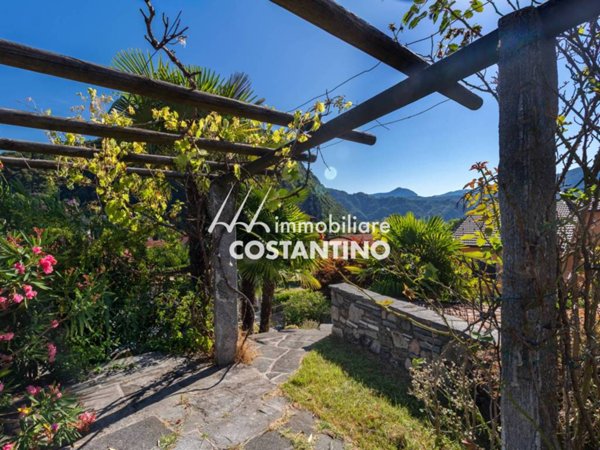 casa indipendente in vendita a Lavena Ponte Tresa in zona Ponte Tresa