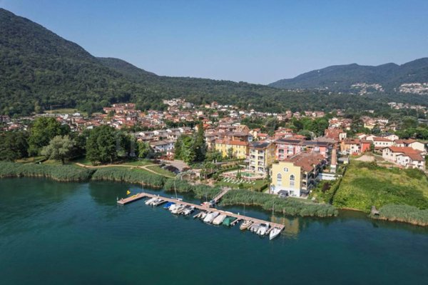appartamento in vendita a Lavena Ponte Tresa in zona Ponte Tresa