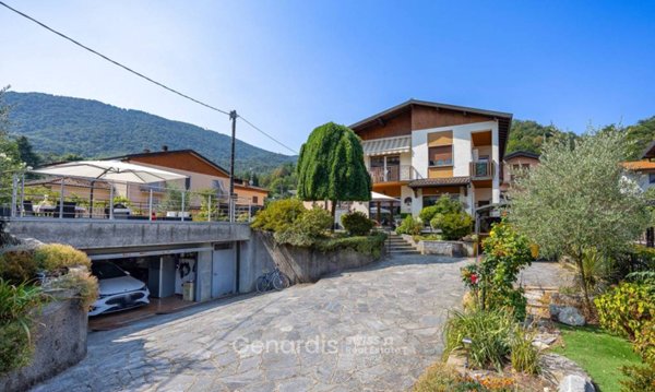 casa indipendente in vendita a Lavena Ponte Tresa in zona Ponte Tresa