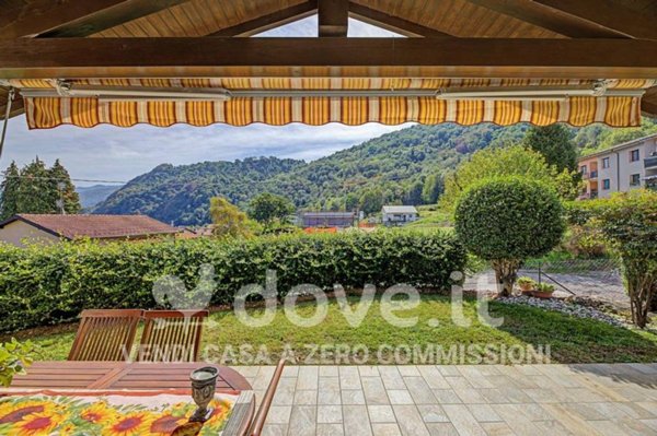casa indipendente in vendita a Lavena Ponte Tresa in zona Ponte Tresa