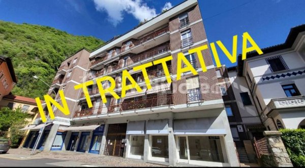 appartamento in vendita a Laveno-Mombello in zona Laveno