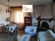 casa indipendente in vendita a Laveno-Mombello in zona Mombello
