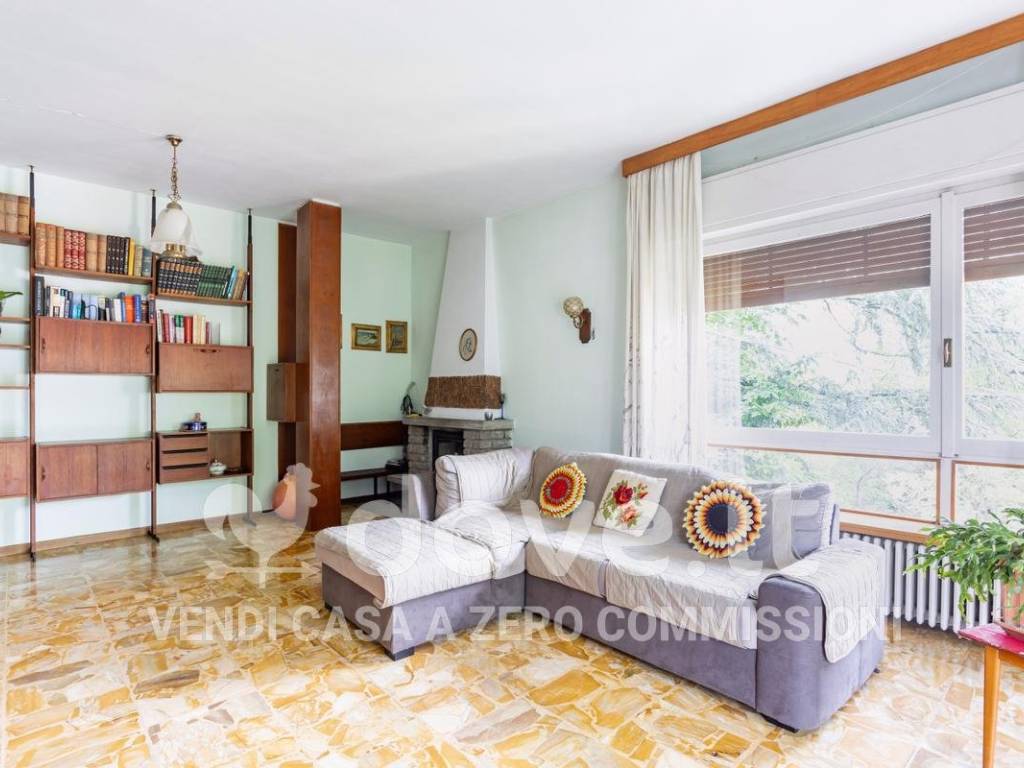 appartamento in vendita a Laveno-Mombello