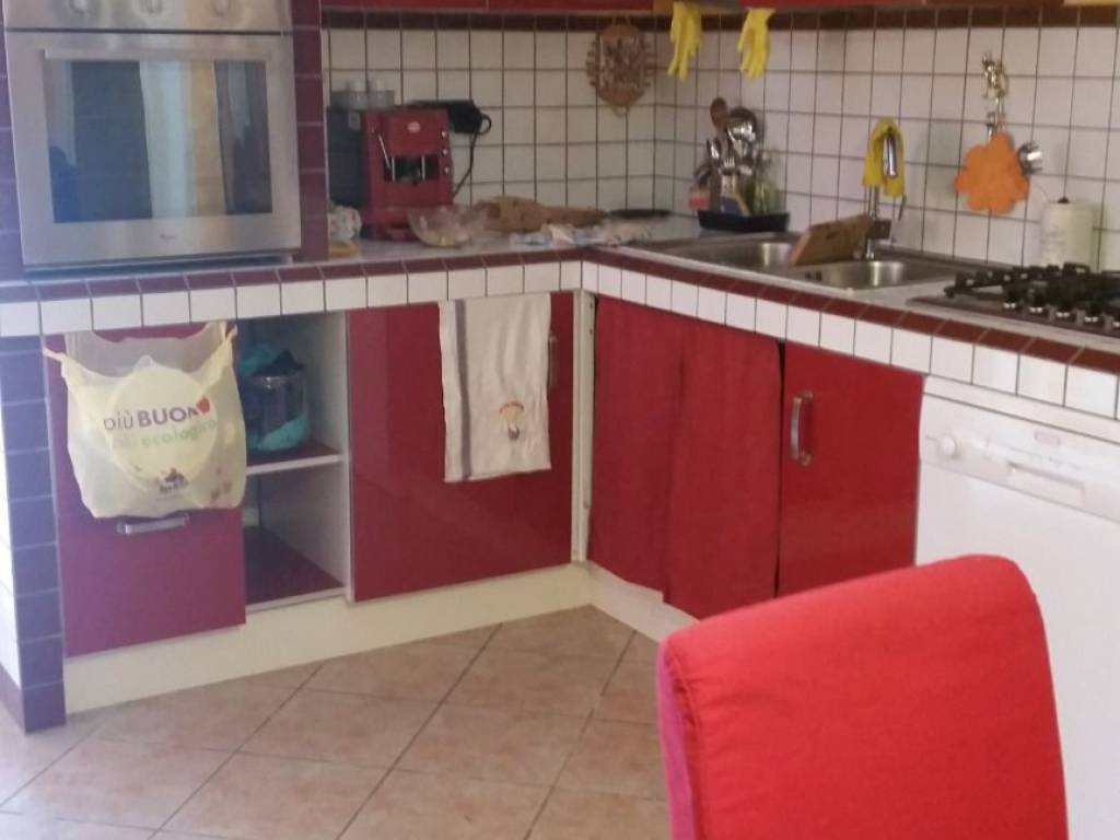 appartamento in vendita a Laveno-Mombello in zona Laveno