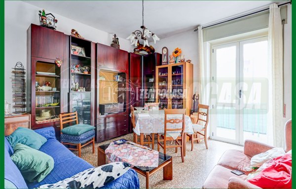 appartamento in vendita a Laveno-Mombello in zona Laveno