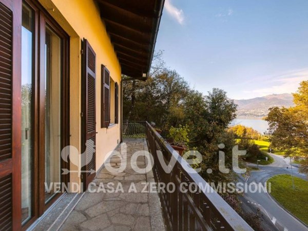 casa indipendente in vendita a Laveno-Mombello