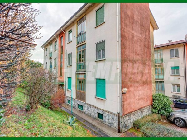 appartamento in vendita a Laveno-Mombello